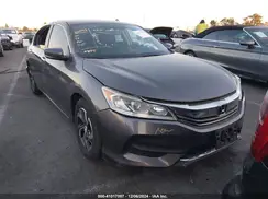 1HGCR2F32HA210543 2017 HONDA ACCORD