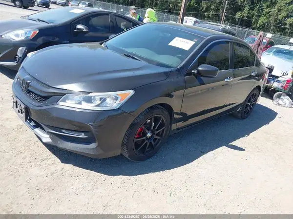 1HGCR2F32HA215225 2017 HONDA ACCORD - Image 2