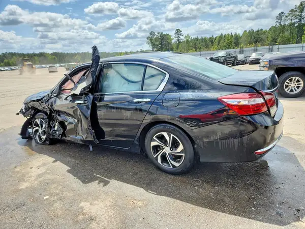 1HGCR2F32HA257944 2017 HONDA ACCORD - Image 2