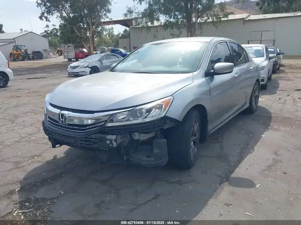 1HGCR2F32HA261797 2017 HONDA ACCORD - Image 2
