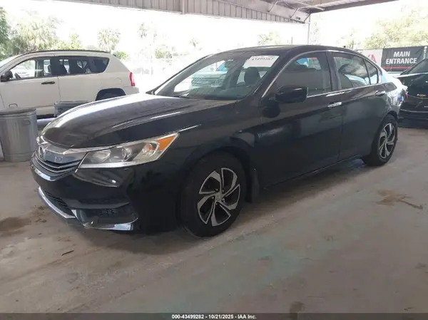 1HGCR2F32HA275229 2017 HONDA ACCORD - Image 2