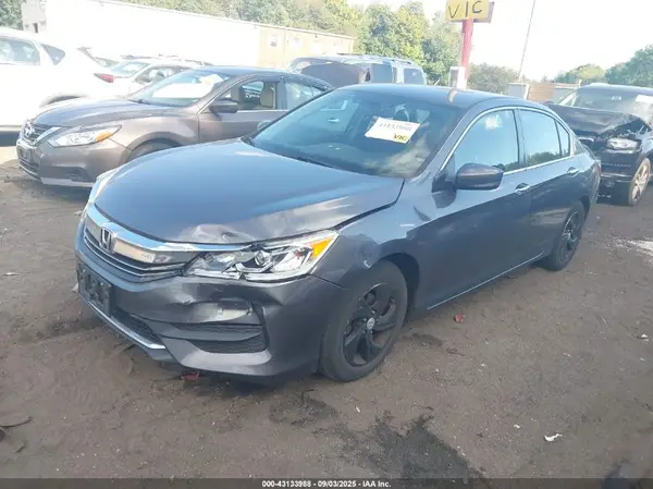 1HGCR2F32HA304728 2017 HONDA ACCORD - Image 2