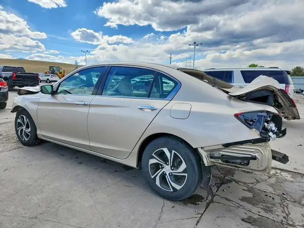 1HGCR2F32HA305894 2017 HONDA ACCORD - Image 2