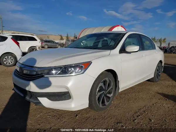 1HGCR2F32HA807966 2017 HONDA ACCORD - Image 2