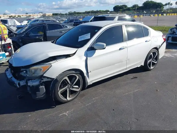 1HGCR2F33GA027246 2016 HONDA ACCORD - Image 2