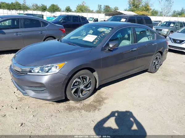 1HGCR2F33GA152084 2016 HONDA ACCORD - Image 2