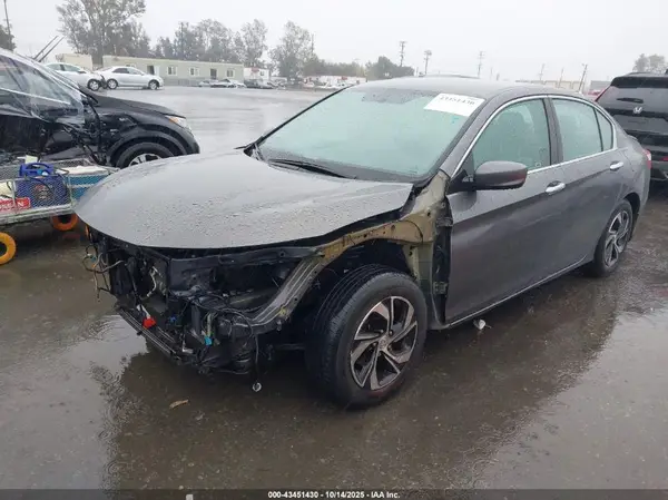 1HGCR2F33HA006043 2017 HONDA ACCORD - Image 2