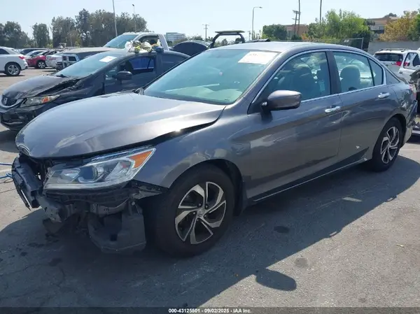 1HGCR2F33HA054318 2017 HONDA ACCORD - Image 2