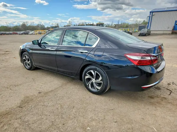 1HGCR2F33HA070504 2017 HONDA ACCORD - Image 2