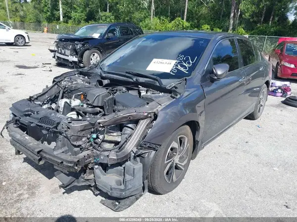 1HGCR2F33HA091062 2017 HONDA ACCORD - Image 2