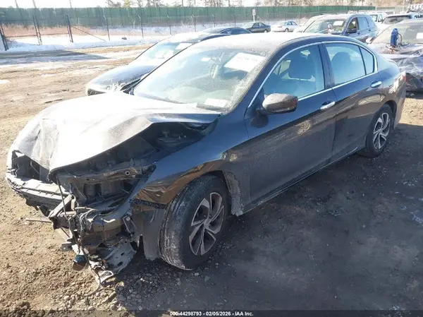 1HGCR2F33HA108040 2017 HONDA ACCORD - Image 2