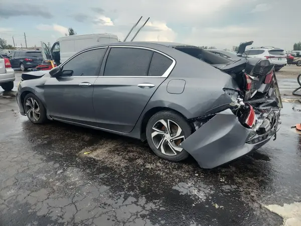 1HGCR2F33HA137067 2017 HONDA ACCORD - Image 2