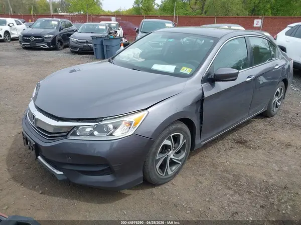 1HGCR2F33HA160168 2017 HONDA ACCORD - Image 2