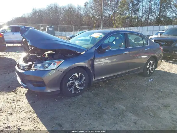 1HGCR2F33HA175897 2017 HONDA ACCORD - Image 2