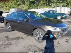 1HGCR2F33HA213015 2017 HONDA ACCORD