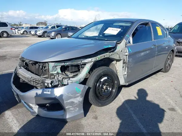 1HGCR2F33HA213757 2017 HONDA ACCORD - Image 2
