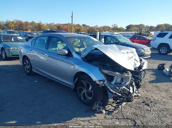 1HGCR2F33HA215282 2017 HONDA ACCORD - Image 1