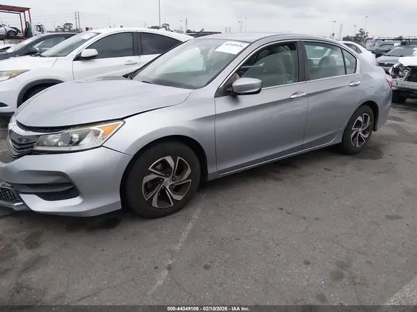 1HGCR2F33HA238416 2017 HONDA ACCORD - Image 2