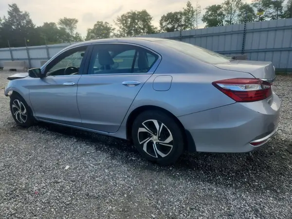 1HGCR2F33HA250596 2017 HONDA ACCORD - Image 2