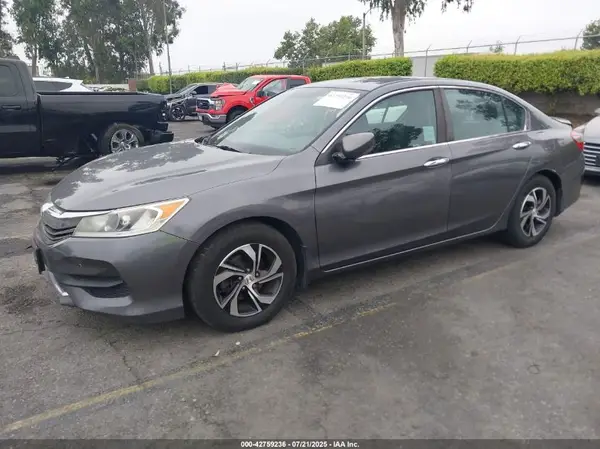 1HGCR2F33HA264949 2017 HONDA ACCORD - Image 2