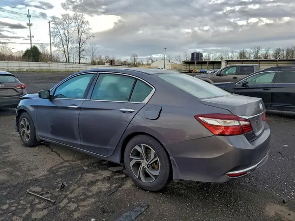 1HGCR2F33HA269987 2017 HONDA ACCORD - Image 2