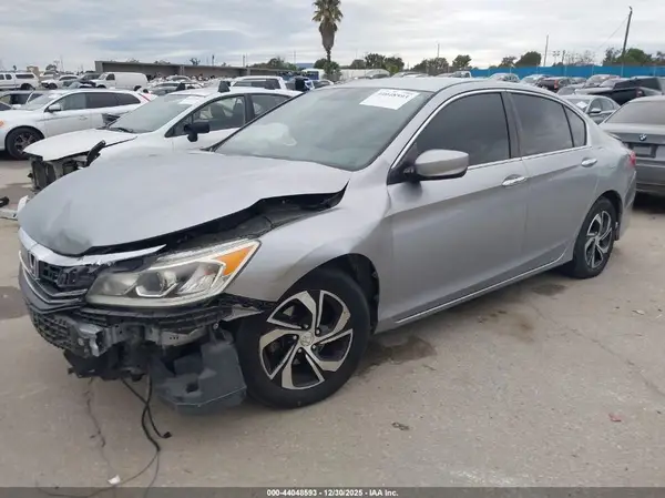 1HGCR2F33HA270041 2017 HONDA ACCORD - Image 2
