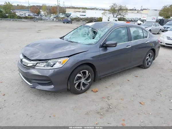 1HGCR2F33HA308030 2017 HONDA ACCORD - Image 2