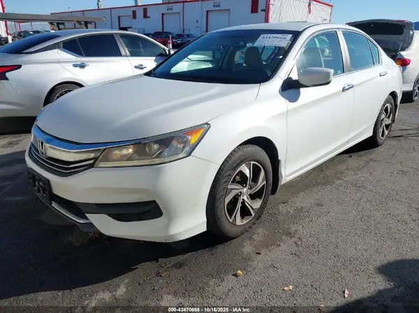 1HGCR2F34GA018300 2016 HONDA ACCORD - Image 2