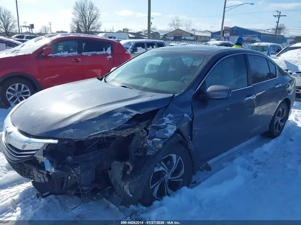 1HGCR2F34GA081901 2016 HONDA ACCORD - Image 2