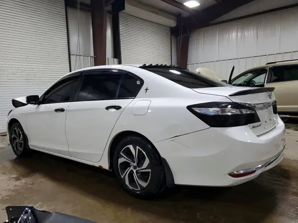 1HGCR2F34GA177348 2016 HONDA ACCORD - Image 2