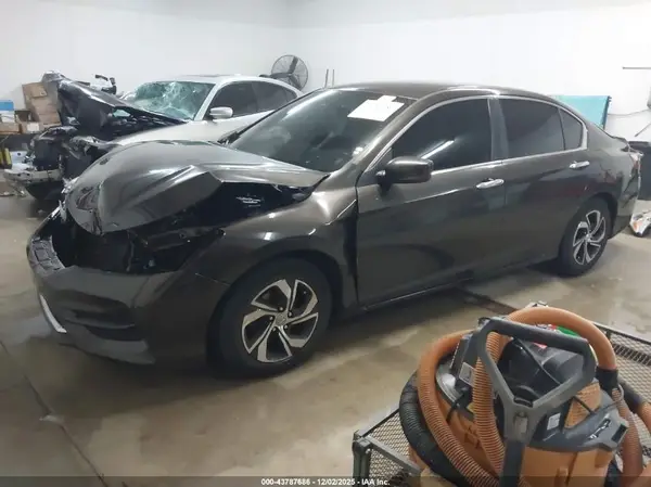 1HGCR2F34HA003992 2017 HONDA ACCORD - Image 2