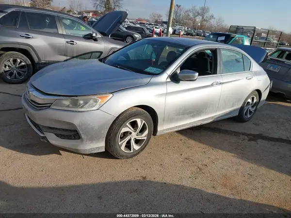 1HGCR2F34HA013129 2017 HONDA ACCORD - Image 2