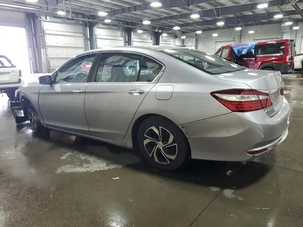 1HGCR2F34HA015561 2017 HONDA ACCORD - Image 2