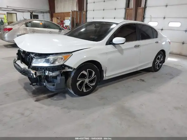 1HGCR2F34HA020050 2017 HONDA ACCORD - Image 2