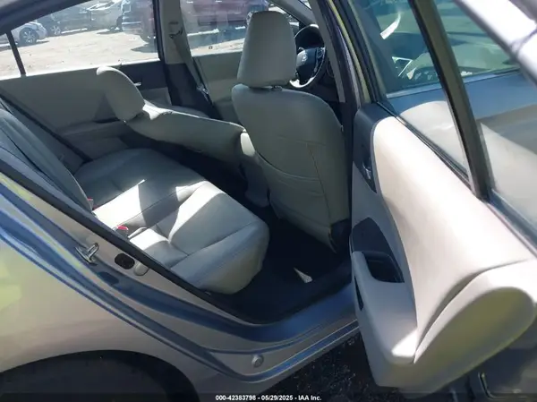 1HGCR2F34HA050049 2017 HONDA ACCORD - Image 8
