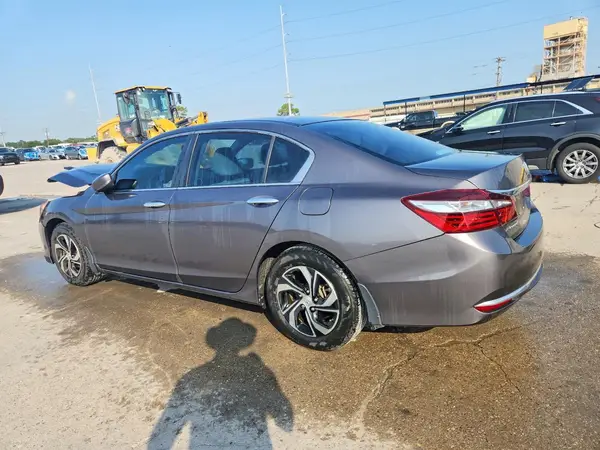 1HGCR2F34HA059656 2017 HONDA ACCORD - Image 2