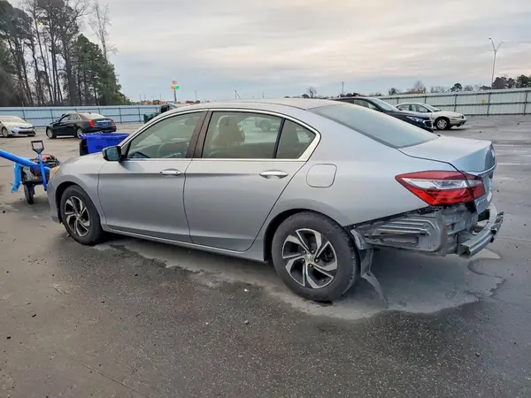 1HGCR2F34HA065148 2017 HONDA ACCORD - Image 2