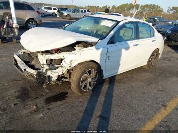 1HGCR2F34HA068180 2017 HONDA ACCORD - Image 2