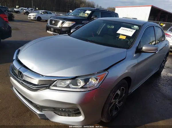 1HGCR2F34HA082953 2017 HONDA ACCORD - Image 2