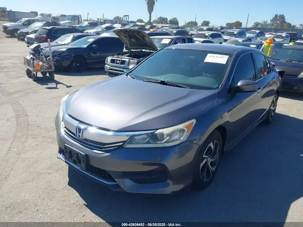 1HGCR2F34HA087733 2017 HONDA ACCORD - Image 2