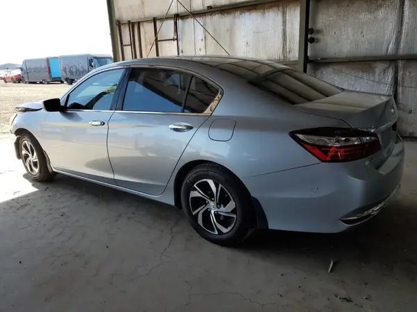 1HGCR2F34HA107012 2017 HONDA ACCORD - Image 2