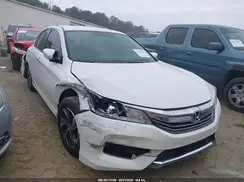 1HGCR2F34HA112923 2017 HONDA ACCORD