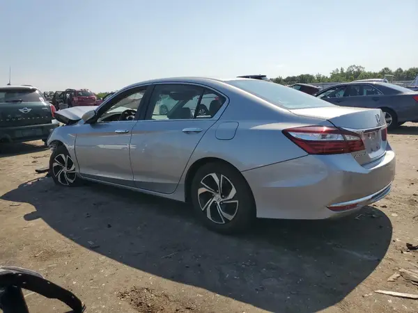 1HGCR2F34HA119628 2017 HONDA ACCORD - Image 2