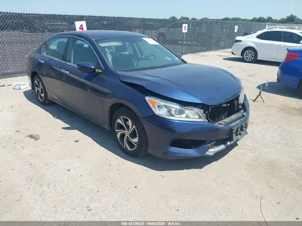 1HGCR2F34HA130581 2017 HONDA ACCORD - Image 1