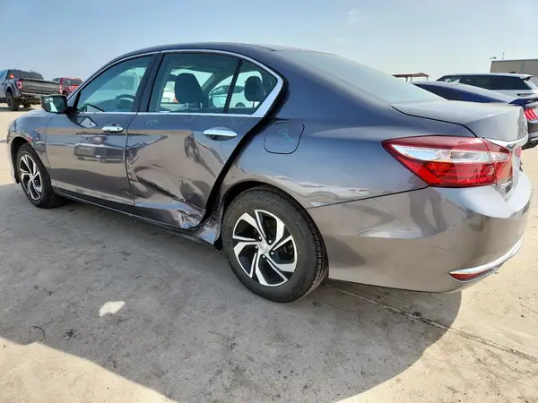 1HGCR2F34HA134680 2017 HONDA ACCORD - Image 2