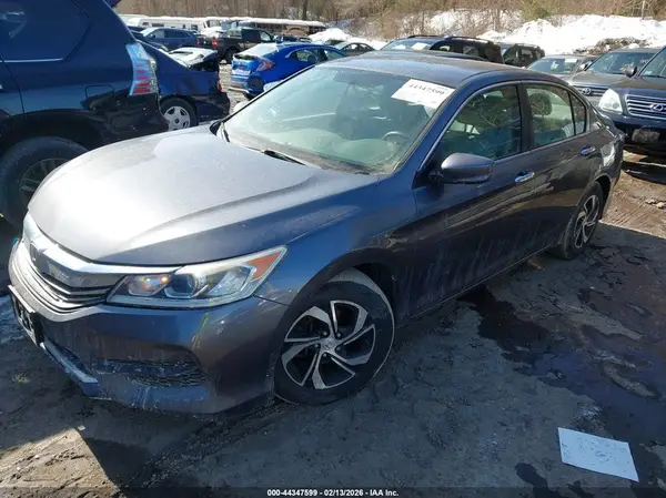 1HGCR2F34HA139572 2017 HONDA ACCORD - Image 2