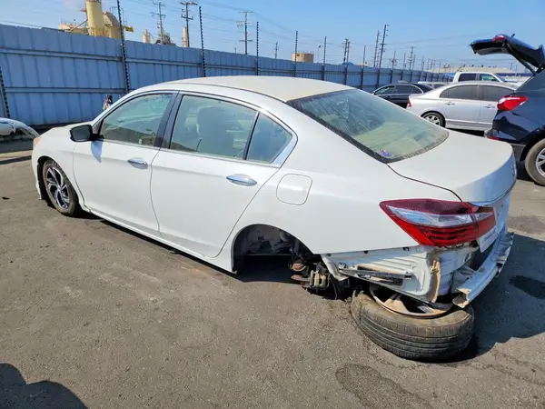 1HGCR2F34HA144061 2017 HONDA ACCORD - Image 2