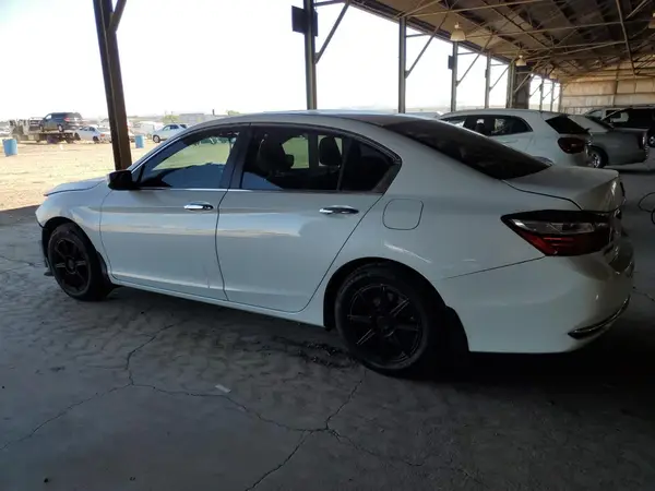 1HGCR2F34HA145484 2017 HONDA ACCORD - Image 2