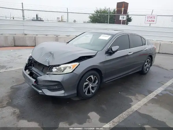 1HGCR2F34HA157117 2017 HONDA ACCORD - Image 2