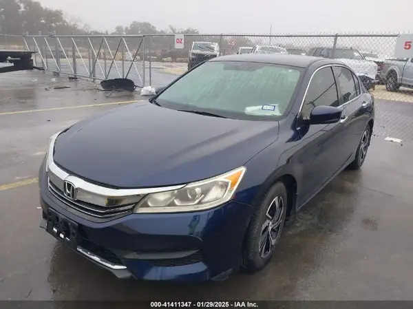 1HGCR2F34HA160387 2017 HONDA ACCORD - Image 2